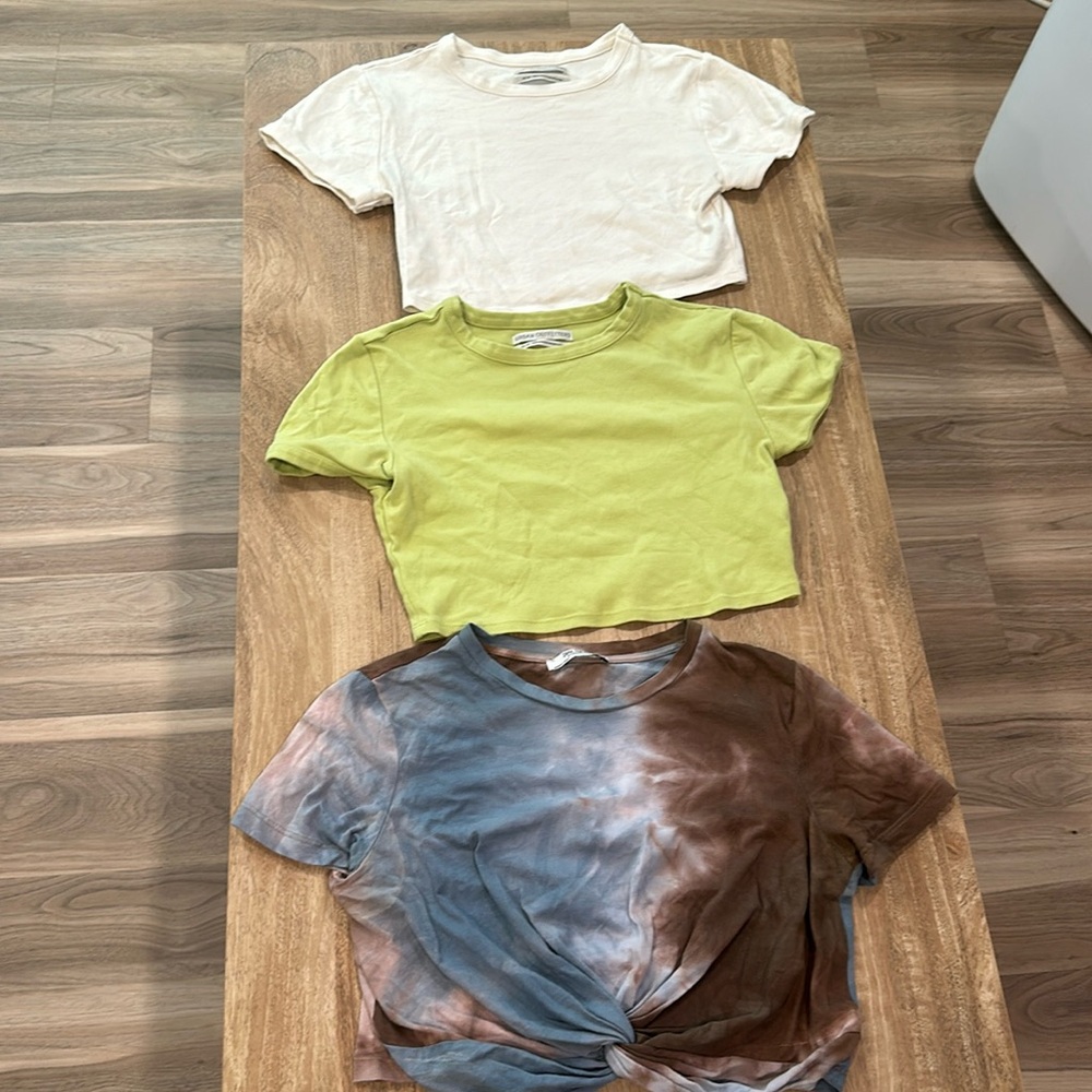 Bundle of 3 crop tops